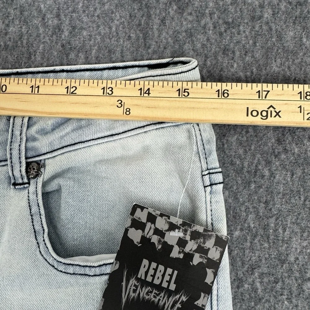 Rebel Vengeance Light Wash Straight Jeans Skull Embroidered Men's 30x30 NWT